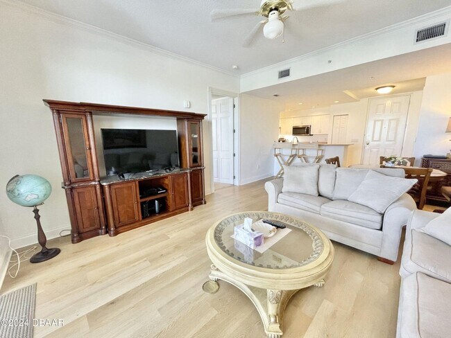Building Photo - Furnished Harbour Village Condo!