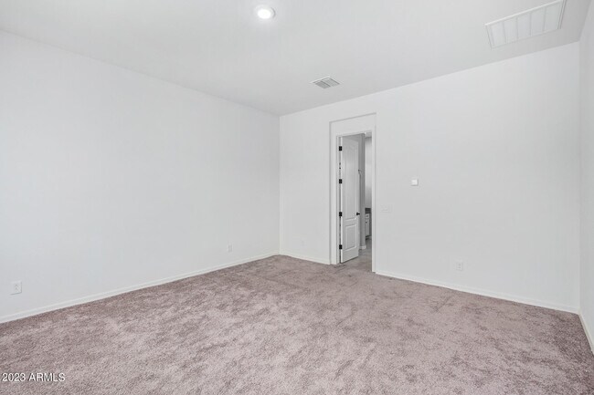 Building Photo - 19750 W Heatherbrae Dr