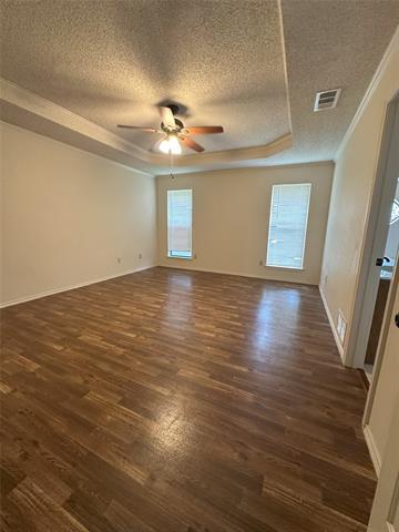 Building Photo - 132 Meadowglen Cir
