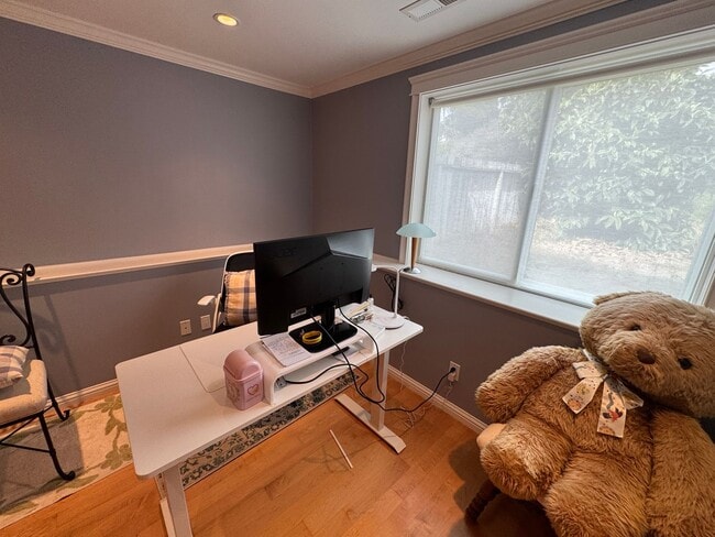 Building Photo - Single Family Home in Prime Sunset Location!