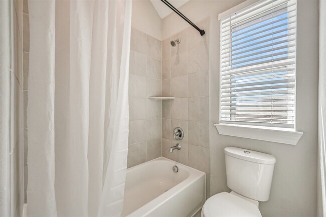 Building Photo - 2641 Summer Indigo Trl