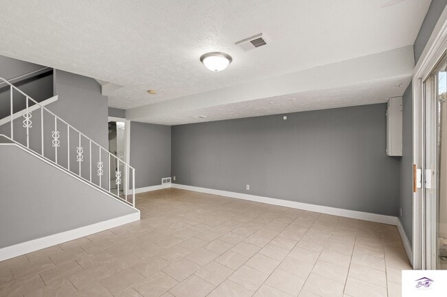 Building Photo - CAMDEN DUPLEX 11614-16