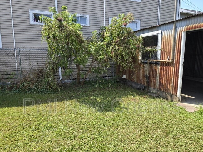 Building Photo - 3022 Serantine St