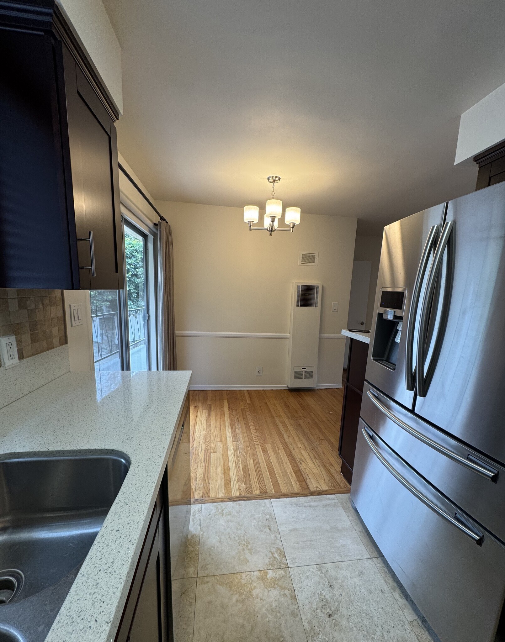 Building Photo - 855 Moraga Dr