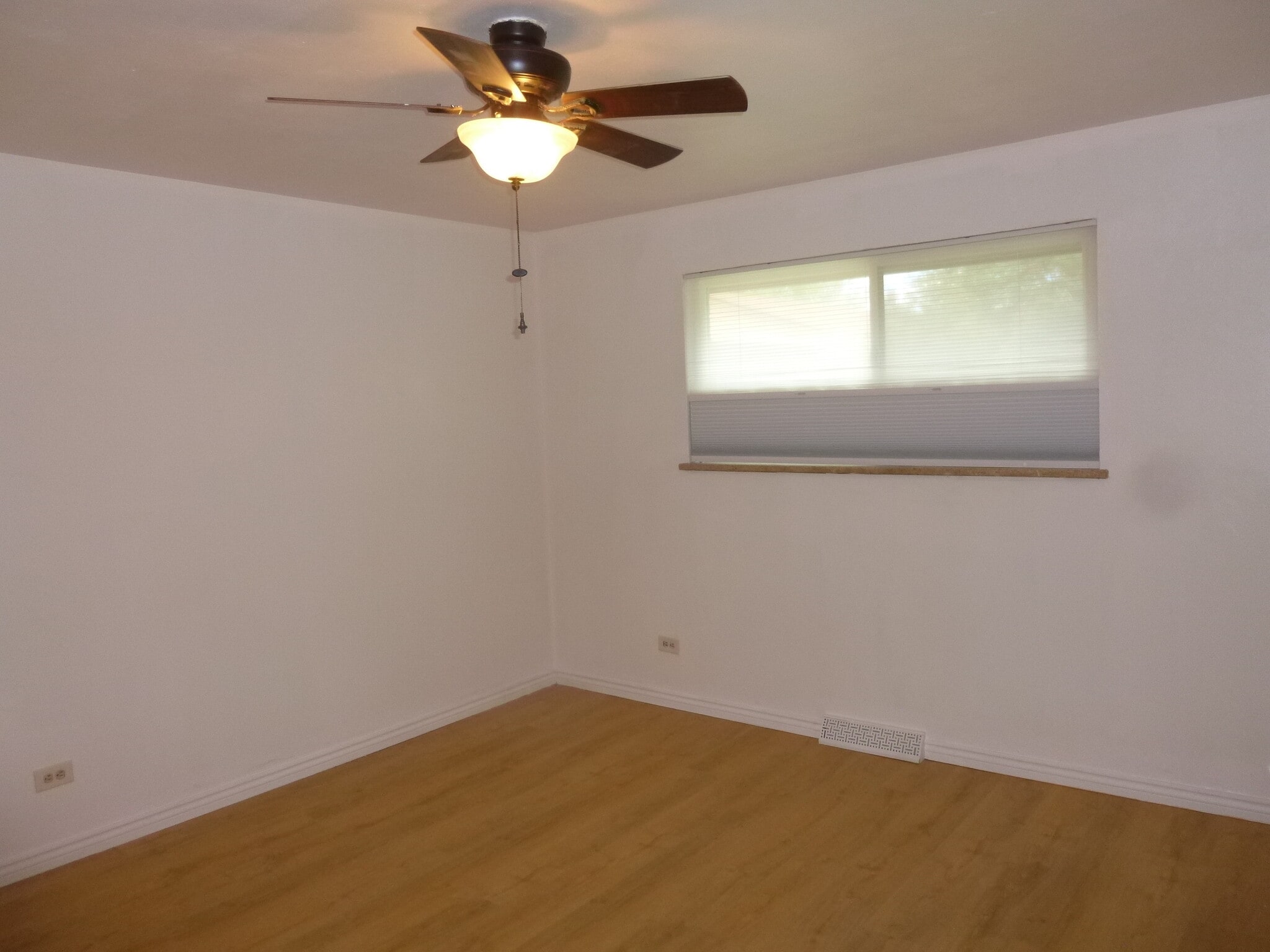 PRIMARY BEDROOM - 720 Miller Ct