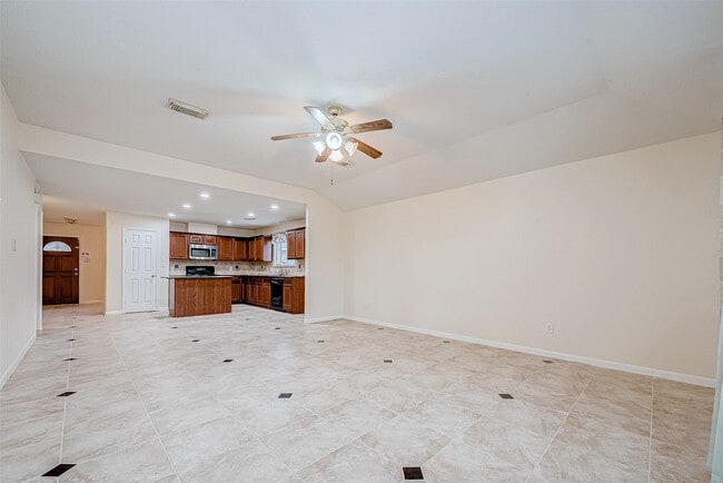 Building Photo - 7514 Trail Hollow