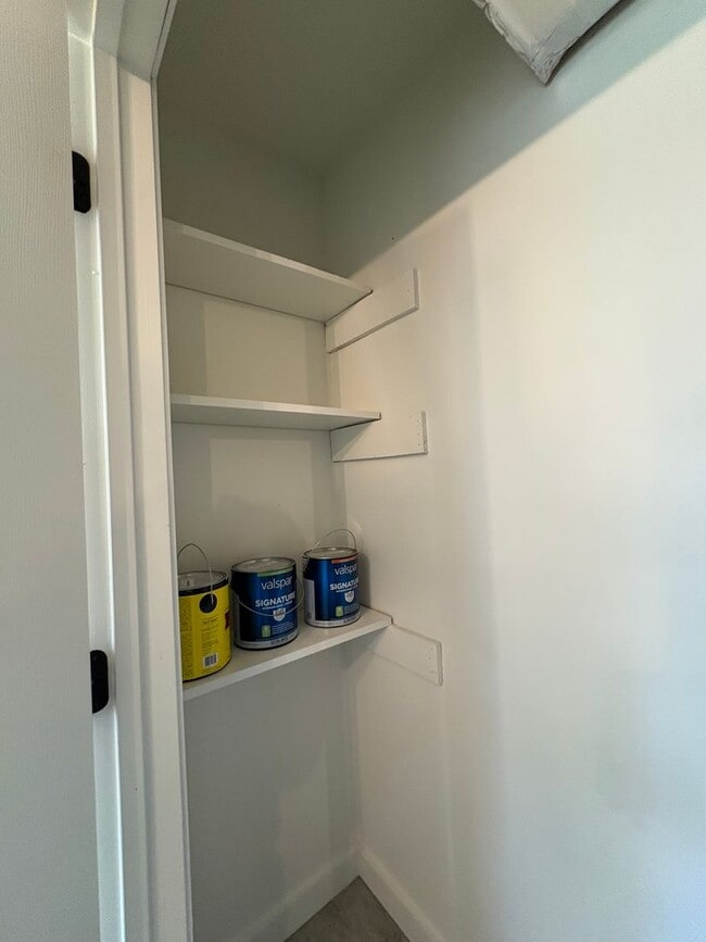 Building Photo - 2 Bedroom Across From McFerrin Park