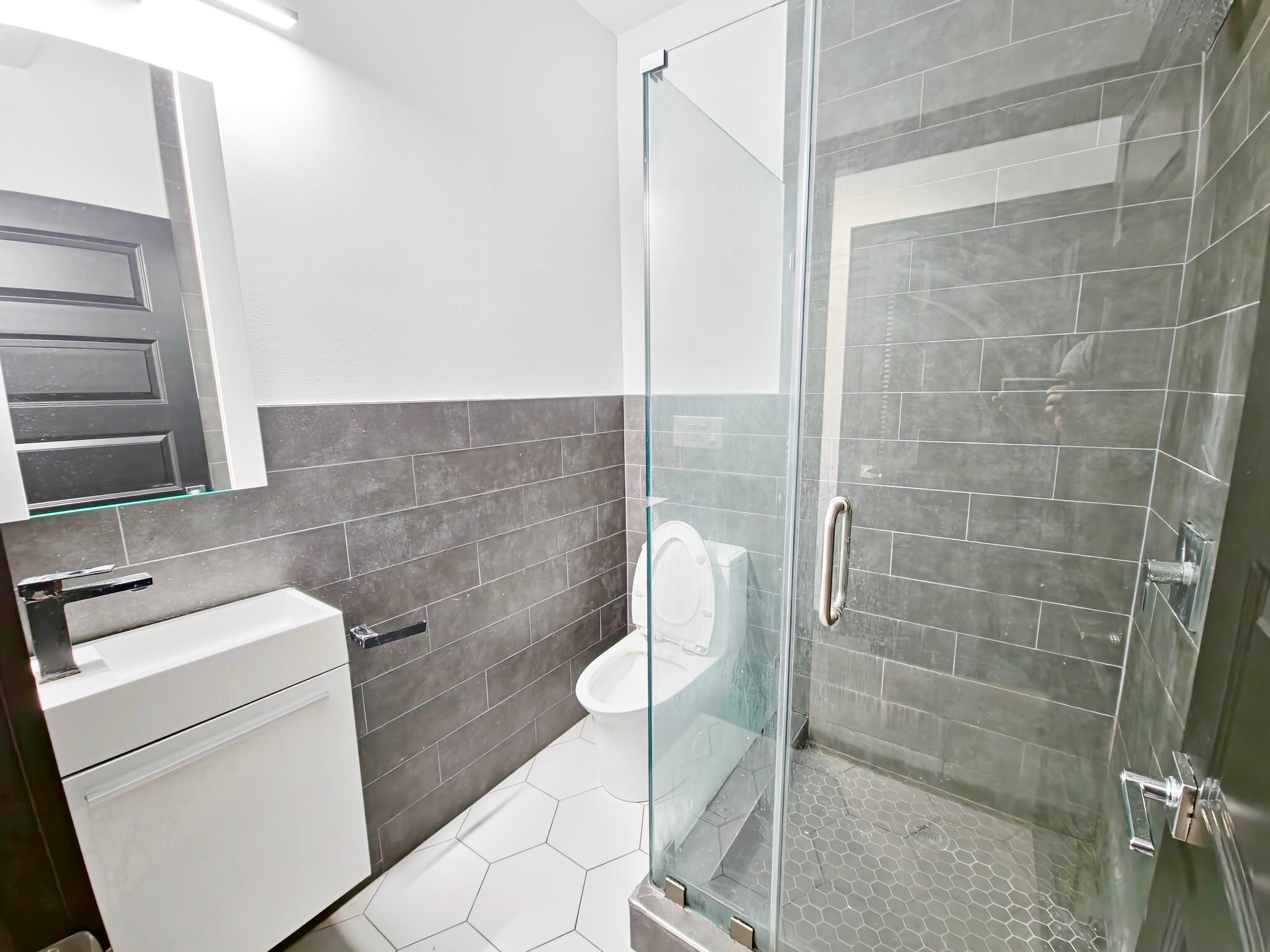 Building Photo - 519 N 38th St