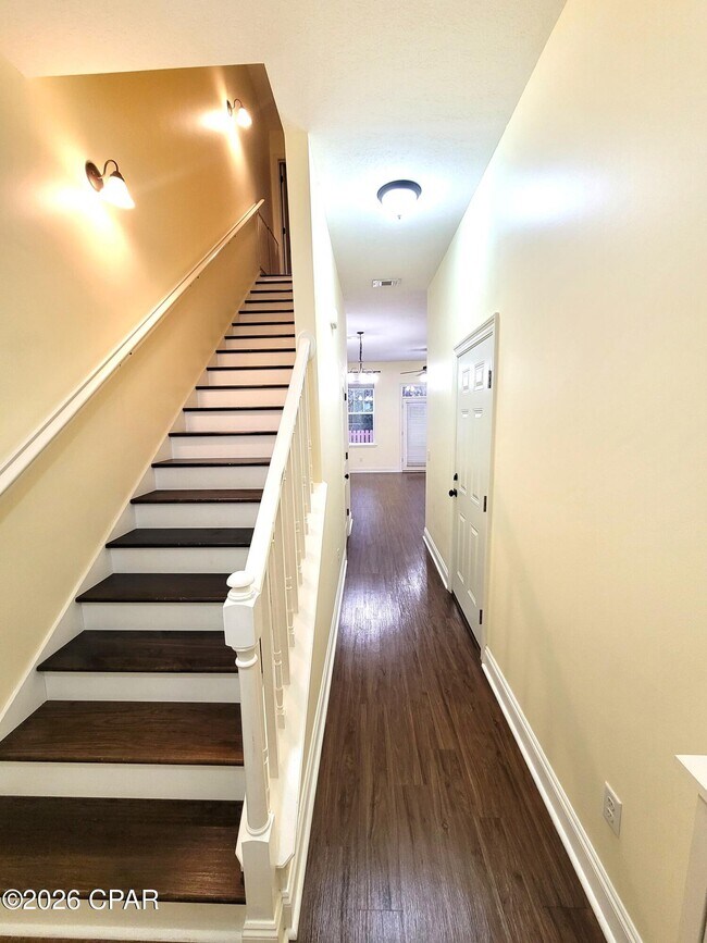 Building Photo - 7218 Quail Hollow Dr