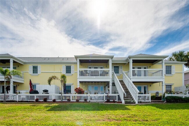 Building Photo - 237 Sea Horse Dr SE