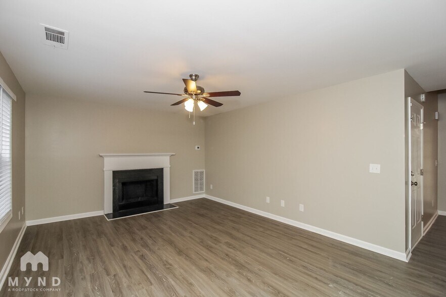 Building Photo - 6551 Snow Bird Ln