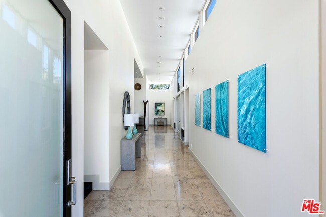 Building Photo - 1436 Summitridge Dr