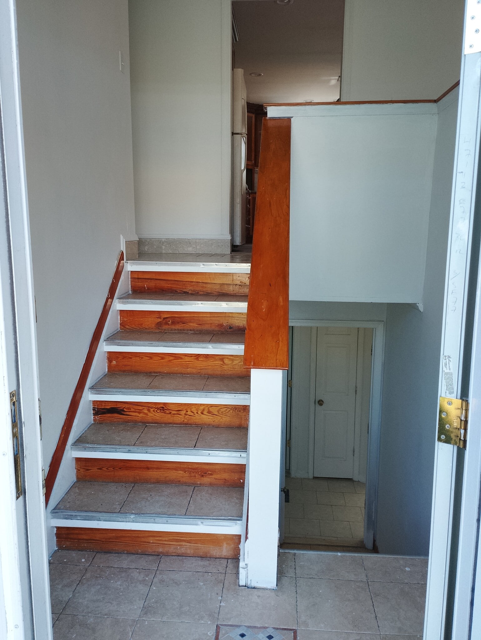 Building Photo - 4 Pinewood Ave