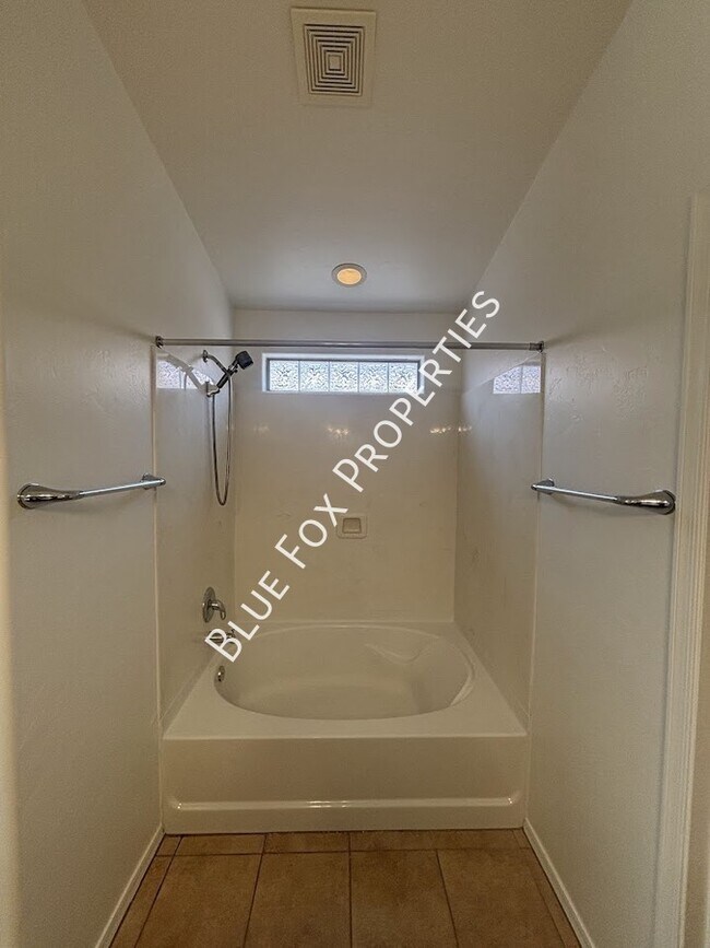 Building Photo - 4068 E Stony Meadow Dr