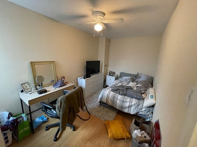 Building Photo - 1849 Willington St