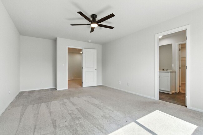 Building Photo - Beautifully Maintained Home in Coveted HOA...