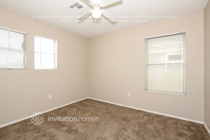 Building Photo - 12170 W Yavapai Ln