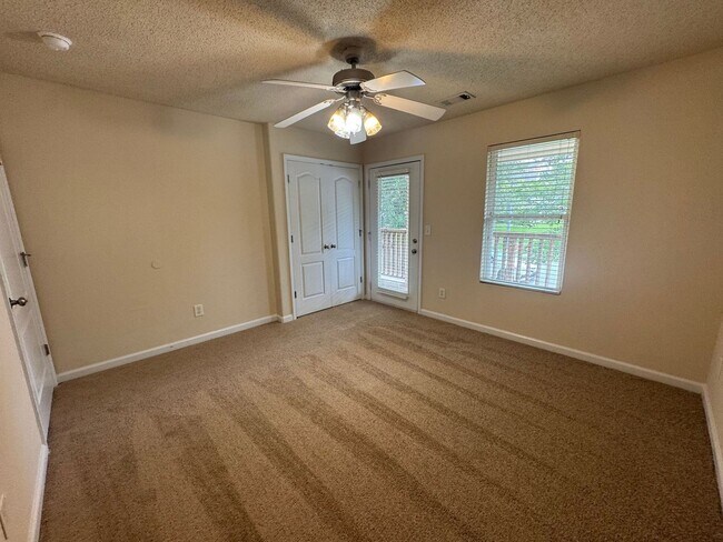 Building Photo - 118 Fern Ridge Ct