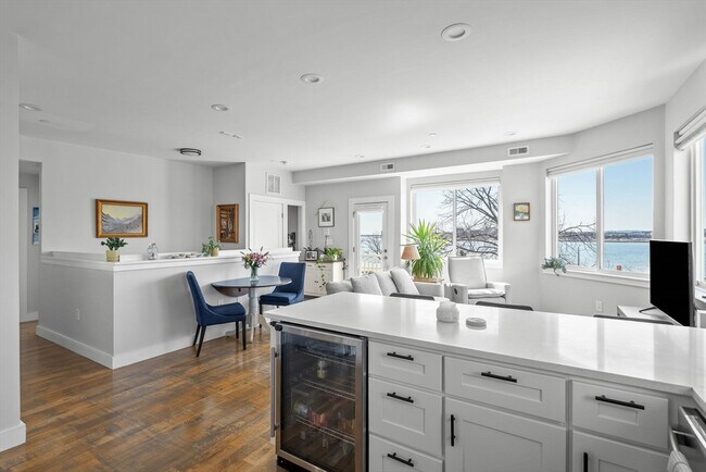 Building Photo - 1400 Columbia Rd