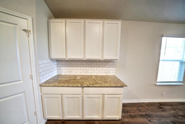 Building Photo - Stunning 4-Bedroom Home in Cobalt Canyon, ...
