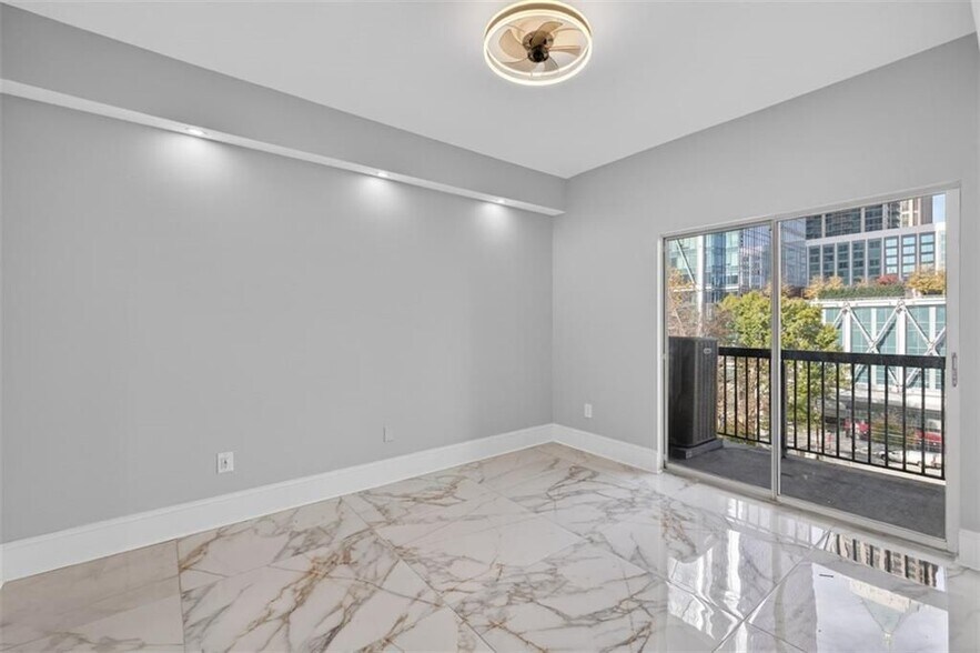 Building Photo - 1075 Peachtree Walk NE