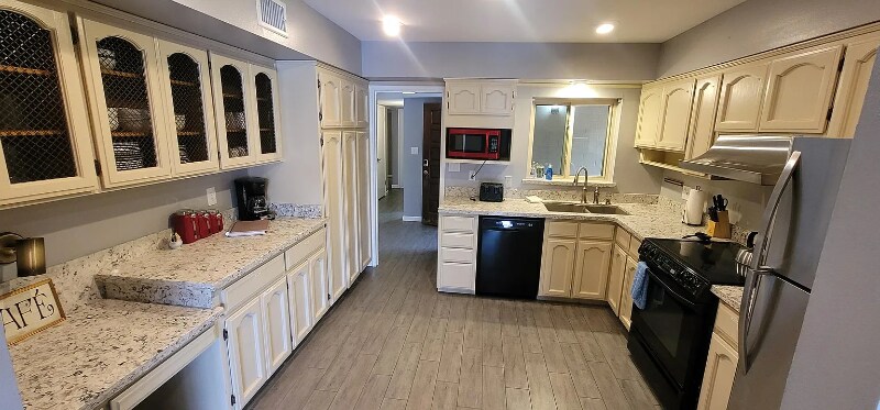 Building Photo - 8220 E Northland Dr