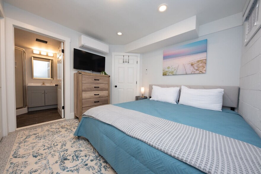 Building Photo - 1140 Simpson Ave