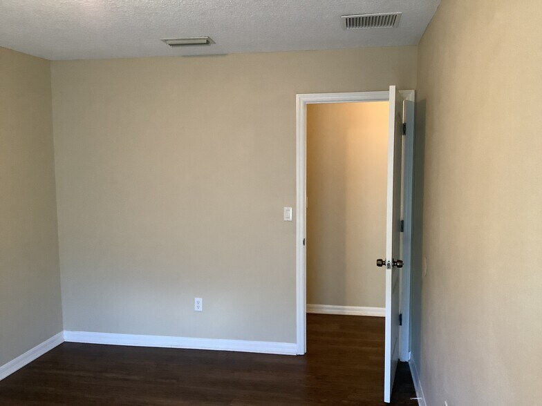 Building Photo - 376 John's Creek Pkwy