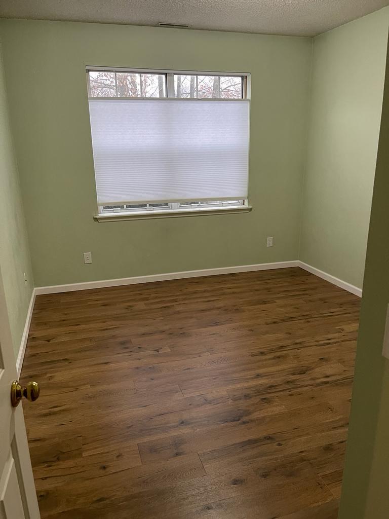 Building Photo - 4803 Foxwood Dr S