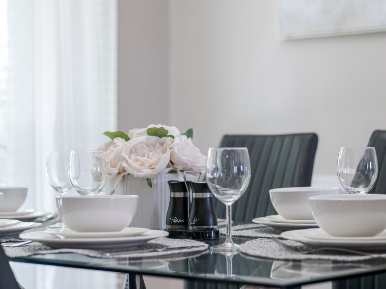 Building Photo - 1108 Collin Dr