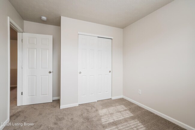 Building Photo - 8421 Warbler Br Wy