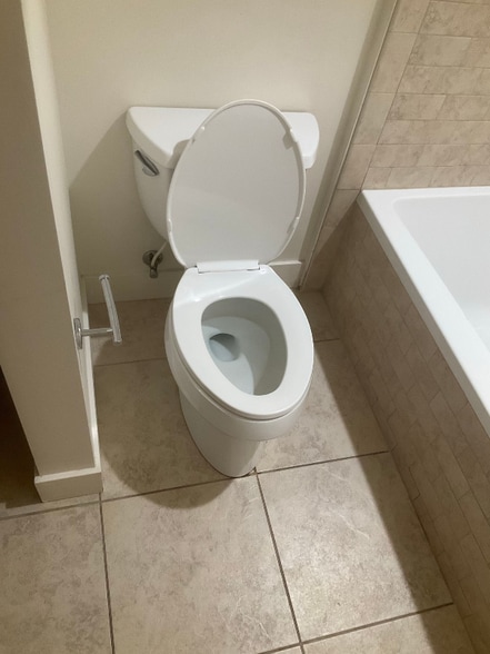 Building Photo - 342 W 200 S