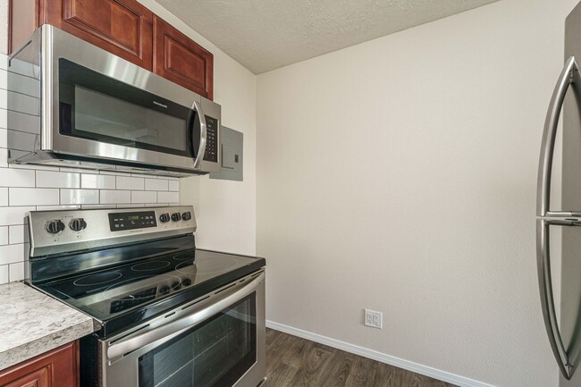 Building Photo - Ryde LLC