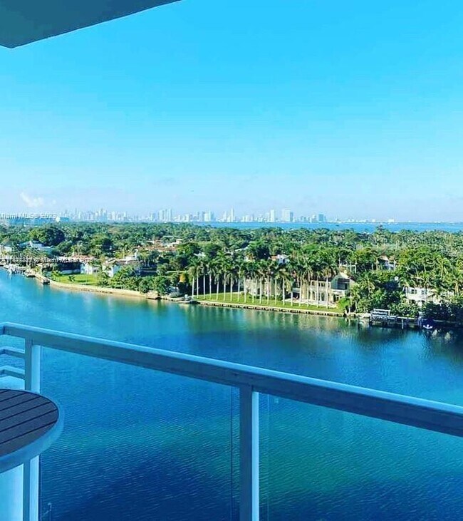 Building Photo - 5600 Collins Ave