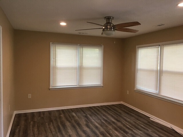 Building Photo - 112 Williamson Dr
