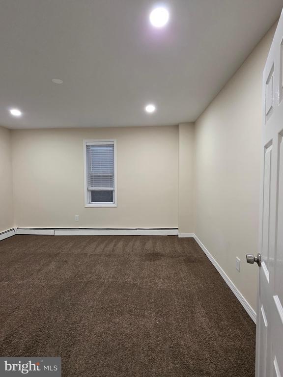 Building Photo - 2715 E Ontario St