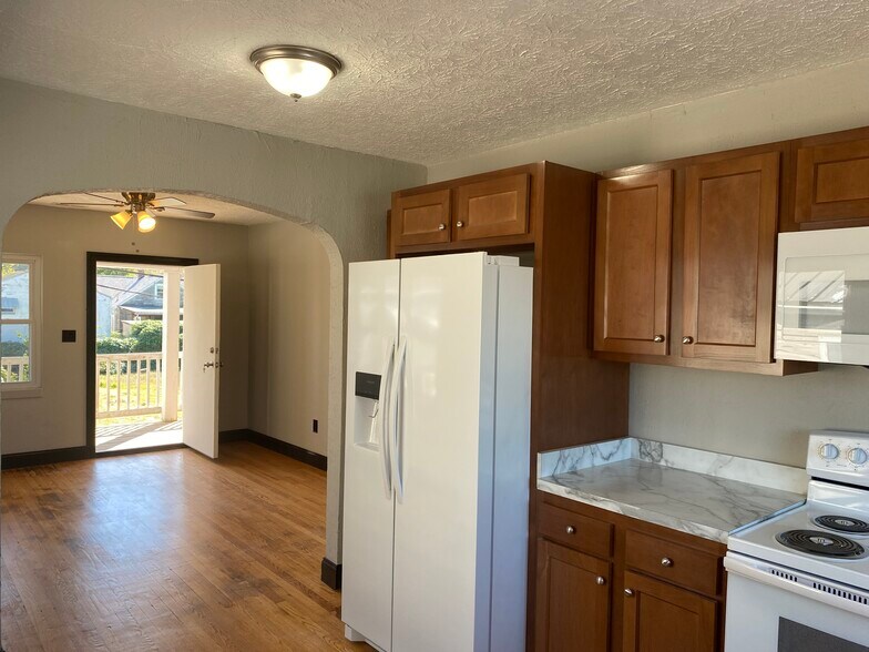 Building Photo - 4814 Tennessee St