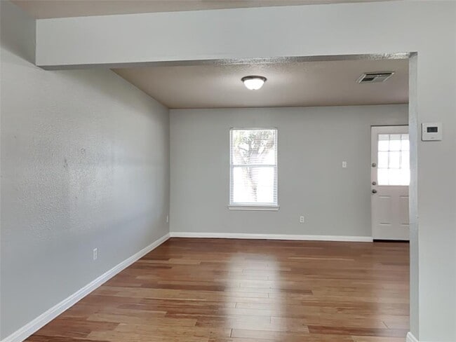 Building Photo - 5003 Hauna Ln