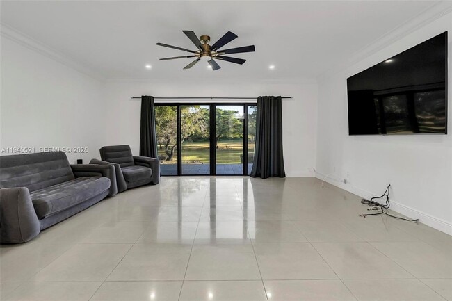 Building Photo - 8898 SW 62nd Terrace