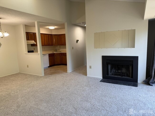 Building Photo - 2104 Aspen Dr