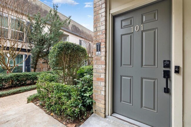 Building Photo - 1809 Stoney Brook Dr