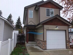 Building Photo - 3-Bedroom Home in Central Coeur d'Alene wi...