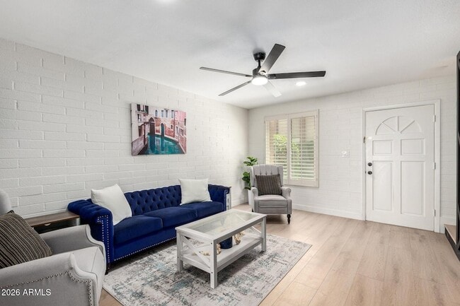 Building Photo - 4848 N Woodmere Fairway