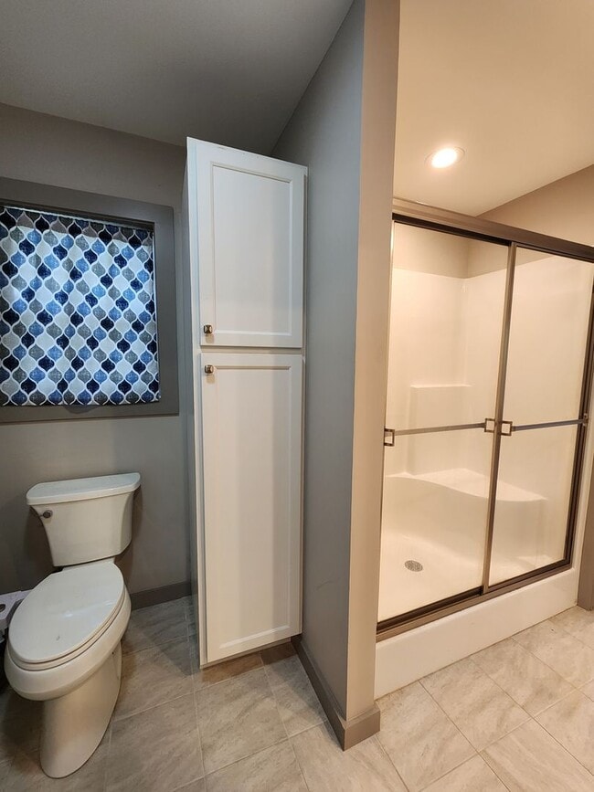 Building Photo - Asheville Rental!