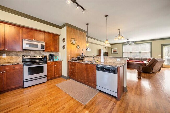 Building Photo - 790 Liberty Commons Dr NW