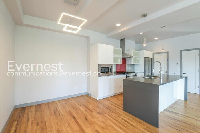 Building Photo - 1237 Tennyson St