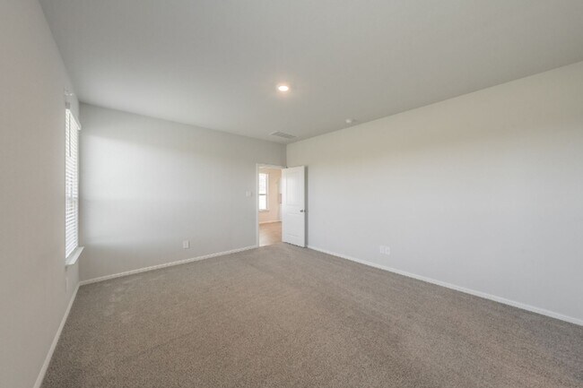 Building Photo - 8637 Centerboard Ln