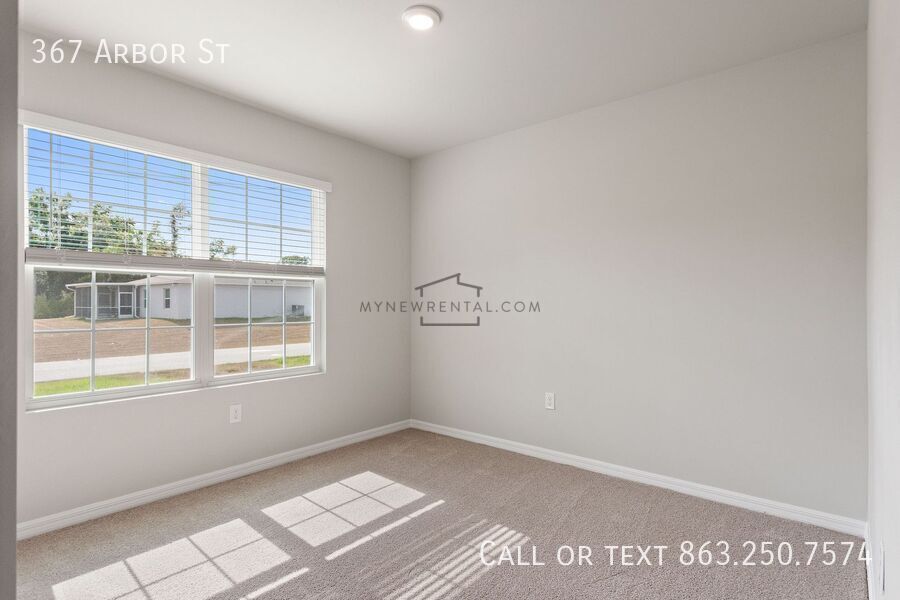 Building Photo - 367 Arbor St