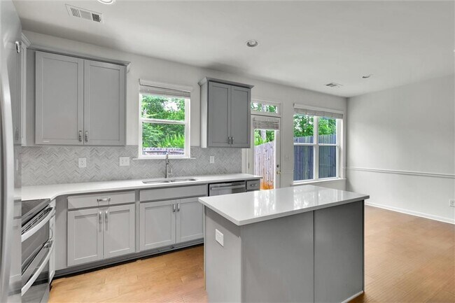 Building Photo - 5312 Brooklands Dr