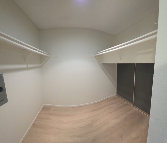 Building Photo - 3525 Lebon Dr